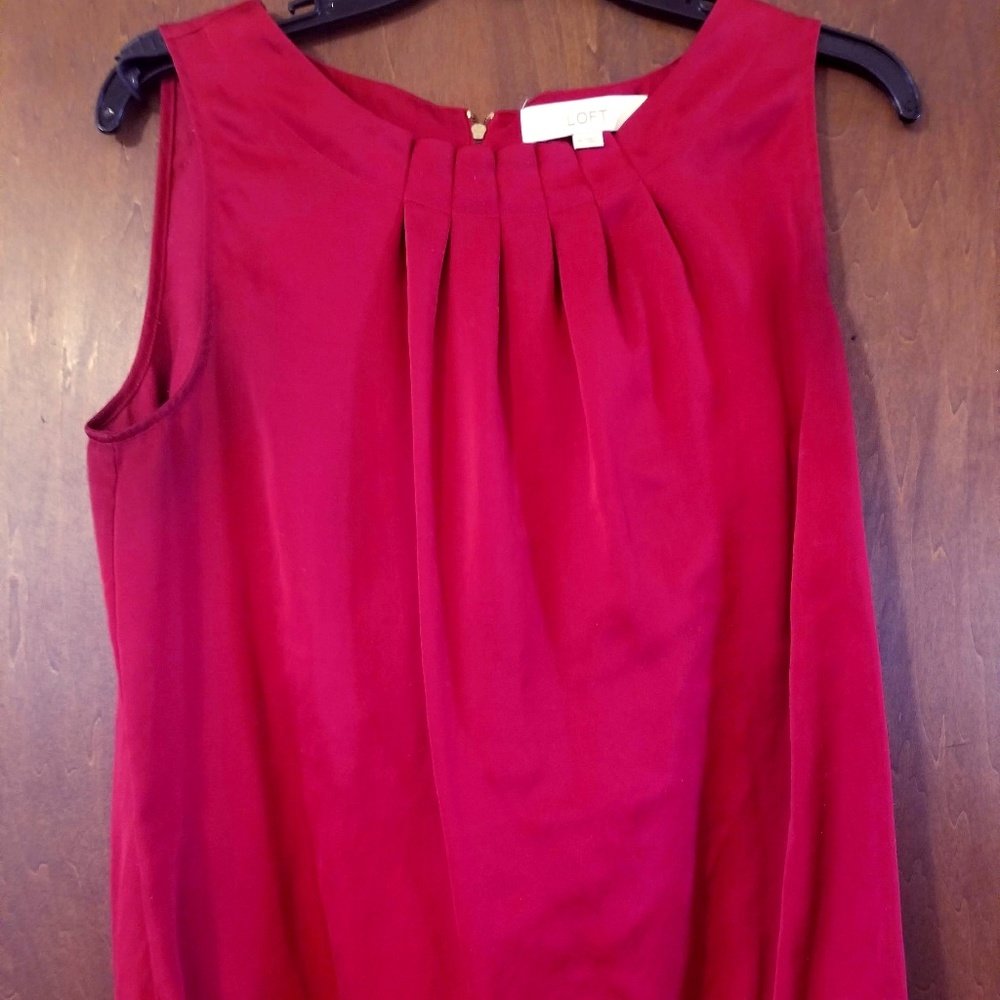Sleeveless blouse